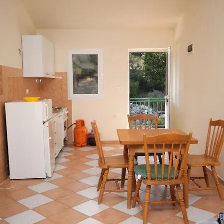With Parking Space Stomorska, Solta - 5238 Apartman *